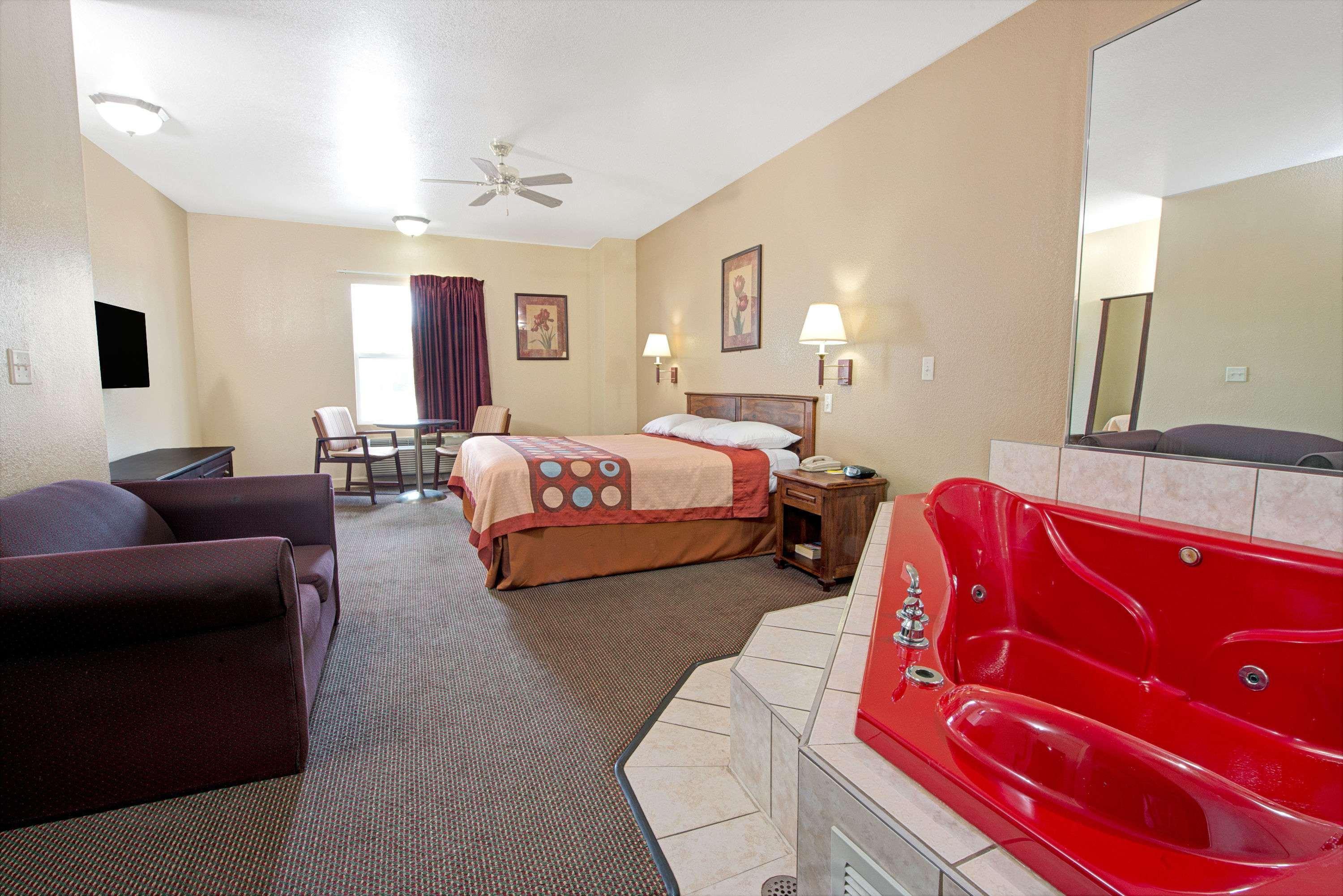 Готель Super 8 By Wyndham St. Louis Airport Woodson Terrace Екстер'єр фото